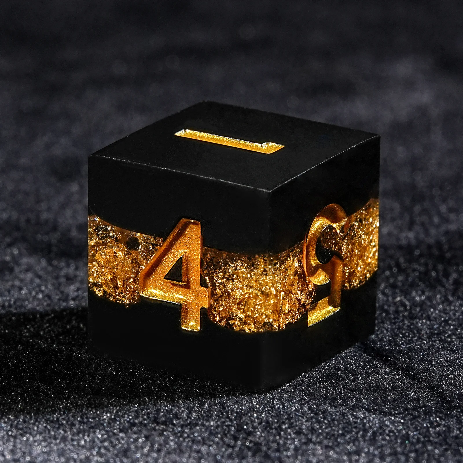 7pcs DND Dice Resin Black Gold - مراجعة Desk Setup Black وسعره