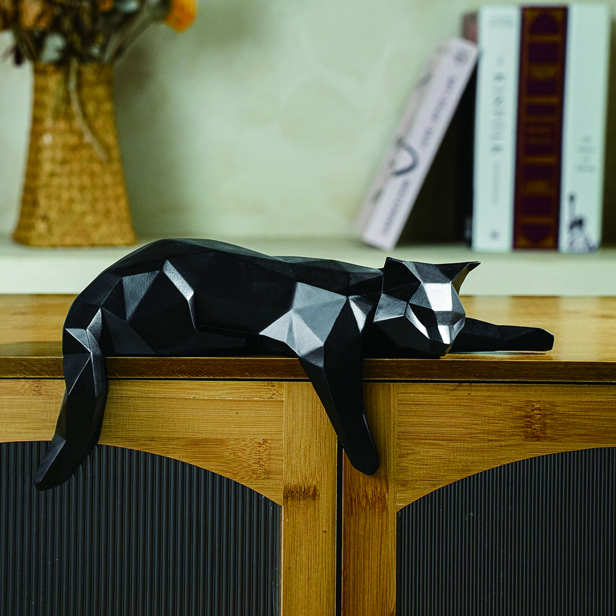 White Black Cat Statue - Geome - مراجعة Desk Setup Black وسعره